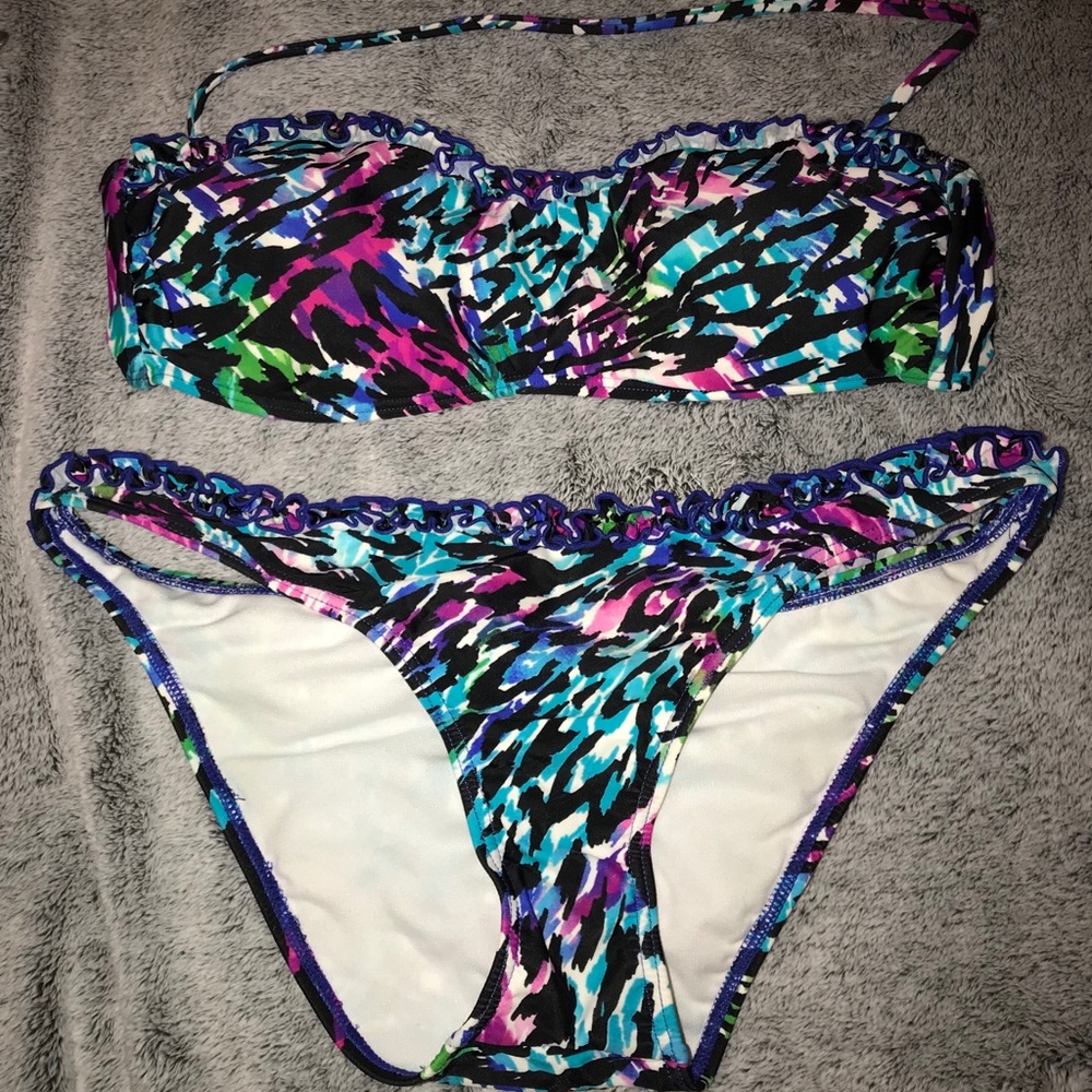 Patterned bikini set